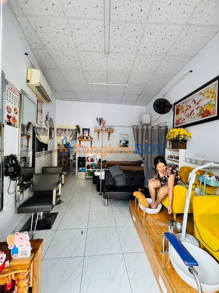 Nhà Góc 2 Mặt Tiền Đường Nhựa 60m² Hóc Môn - Giá Tốt 2.68 Tỷ