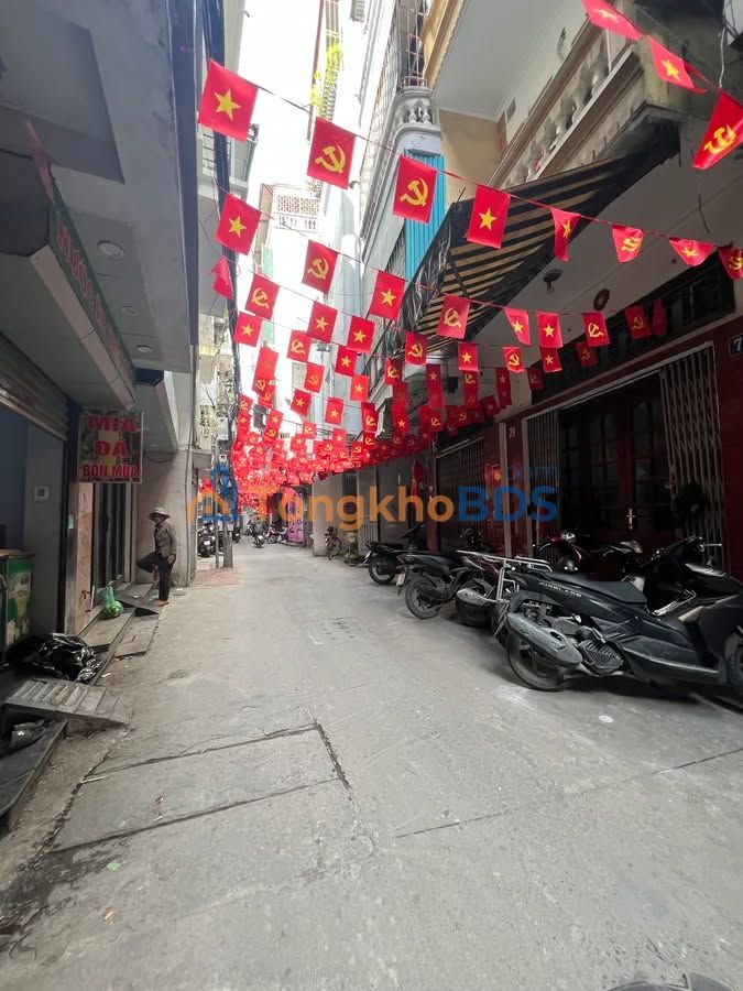 Nhà Phố Văn Hương Đống Đa 45m² - Ô Tô Đỗ Cửa, Vị Trí Vàng