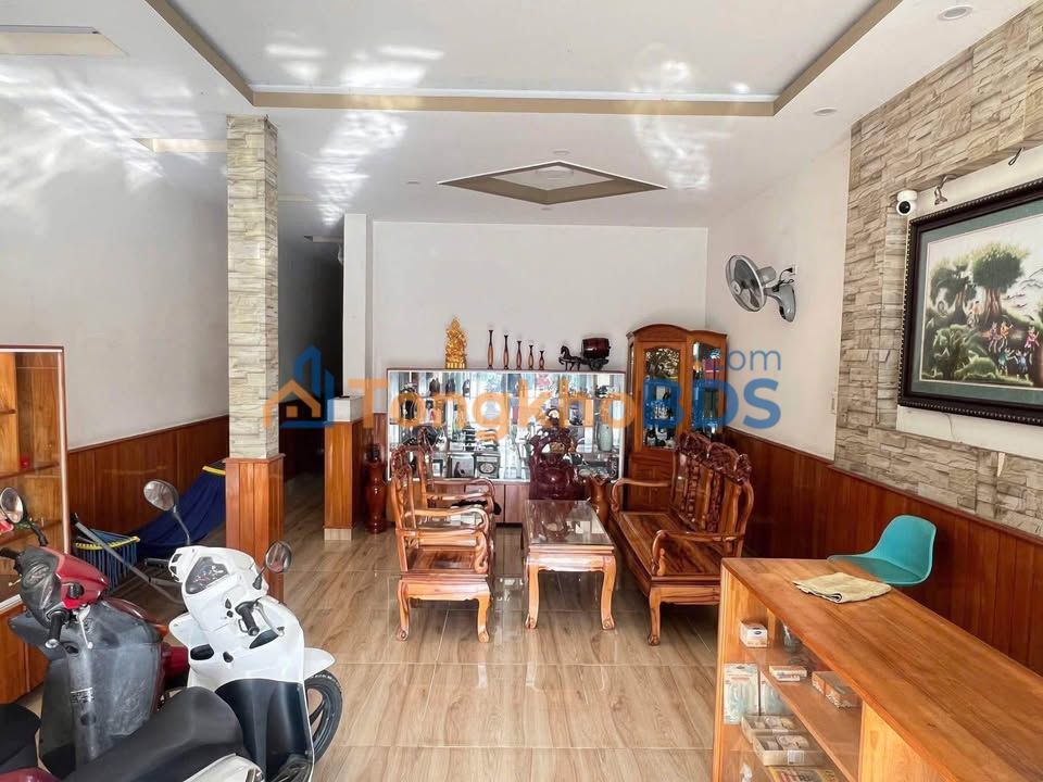 Nhà Mặt Tiền Phạm Văn Đồng Cam Ranh - 169.3m² Kinh Doanh Đắc Lộc
