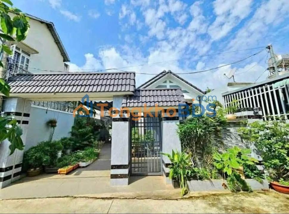 Nhà Cấp 4 200m² Bình Chánh - Sổ Hồng Riêng, 800 Triệu