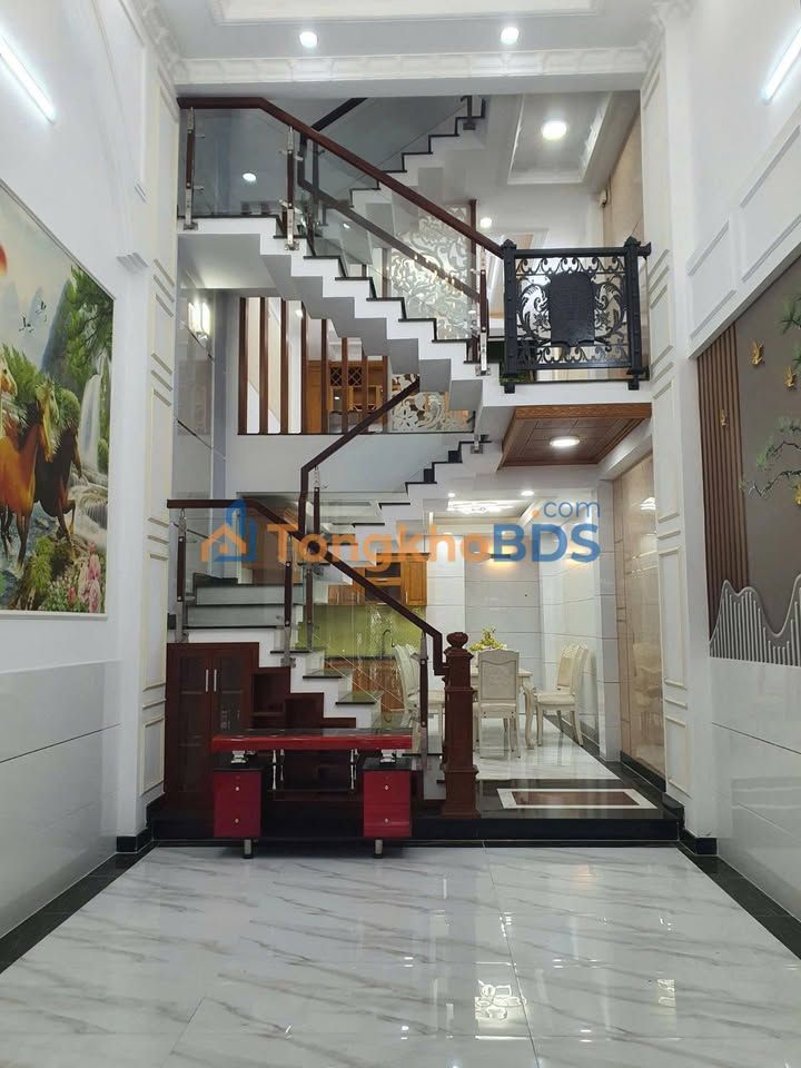 Nhà 5 tầng Lê Văn Quới, Bình Tân - 80m² - 7.9 tỷ - Xe hơi tận nhà