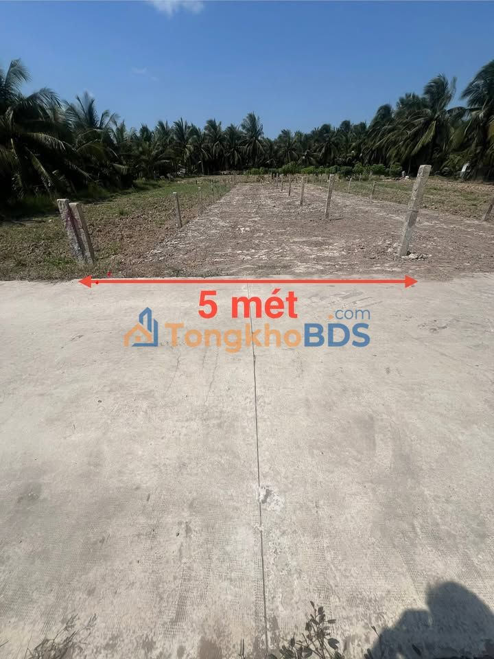 Đất nền mặt tiền kênh 200m² tại Chợ Gạo, Tiền Giang - Giá 375 triệu, Sổ đỏ sẵn