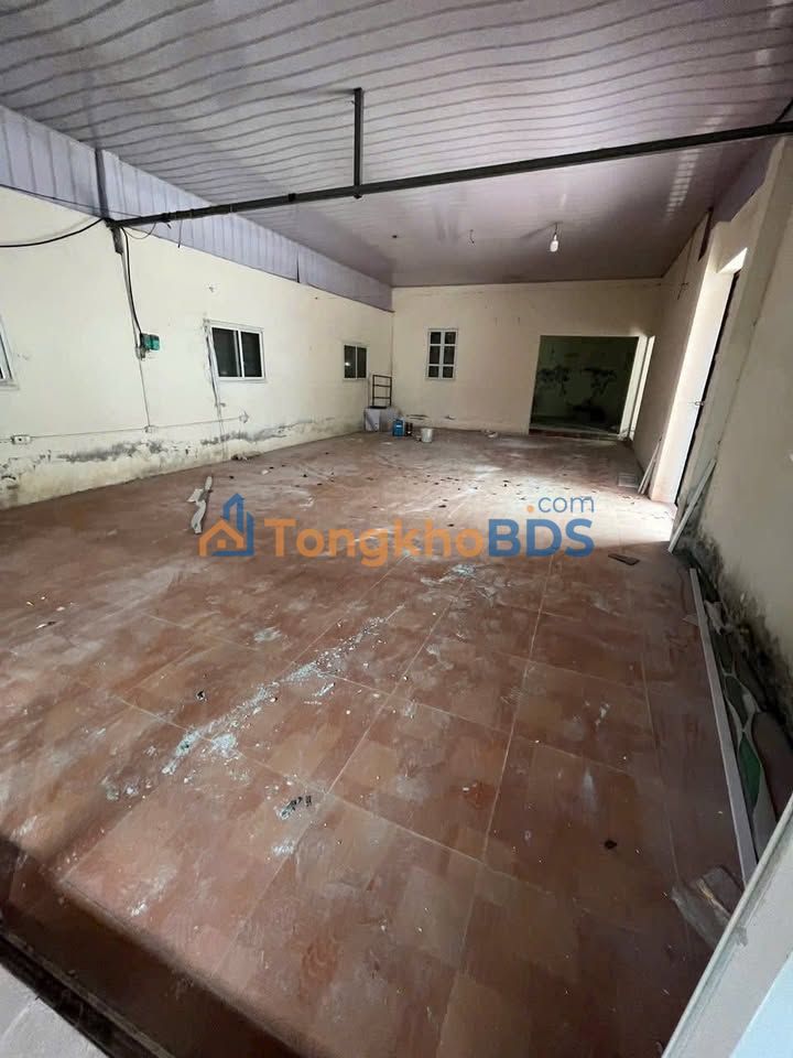 Nhà Xưởng 238m² Mặt Tiền La Tinh, Hoài Đức - Kinh Doanh/Kho Vận Đắc Lợi