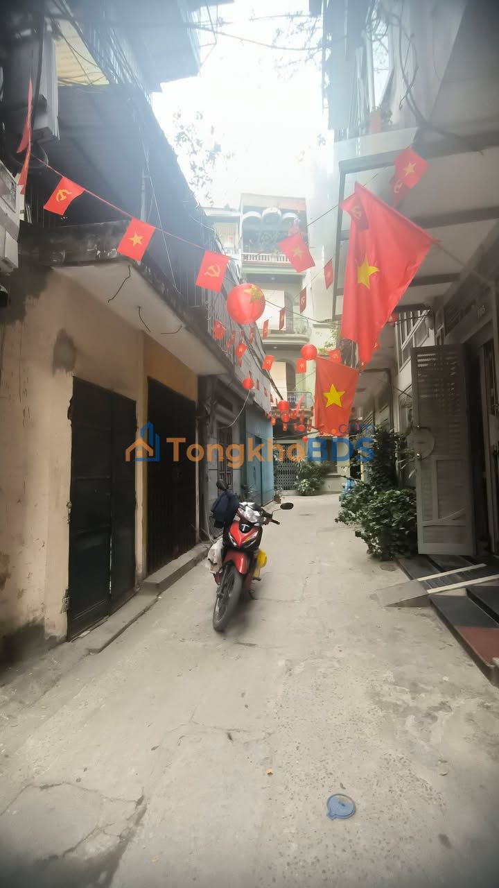 Đất Vàng Hai Bà Trưng 50m² - Sổ Đỏ Chính Chủ - Giá Tốt