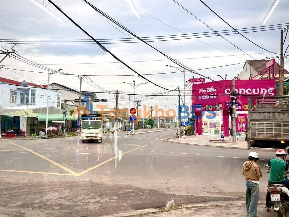 Cho thuê nhà mặt tiền 2 căn liền kề Phường Long Hoa, Tây Ninh - Giá từ 5 triệu