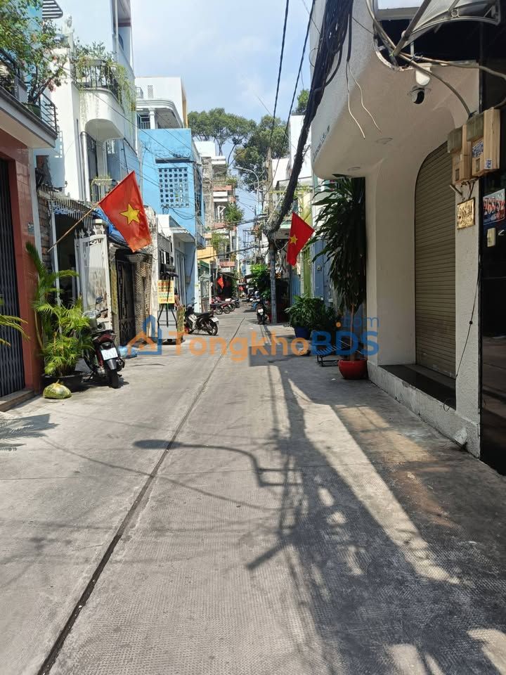 Cho thuê nhà hẻm xe hơi Nguyễn Tri Phương Q10, 157m² - Sẵn sàng nhận nhà