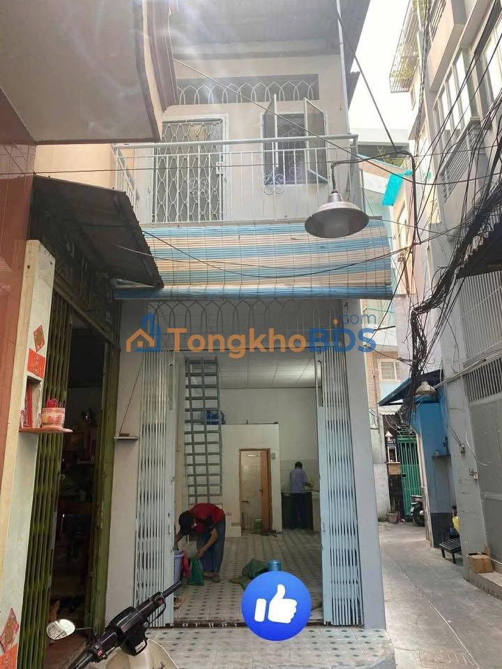 Nha Tran Binh Trong Q5 2.3x8.5m 7.5 trieu - San sang o ngay