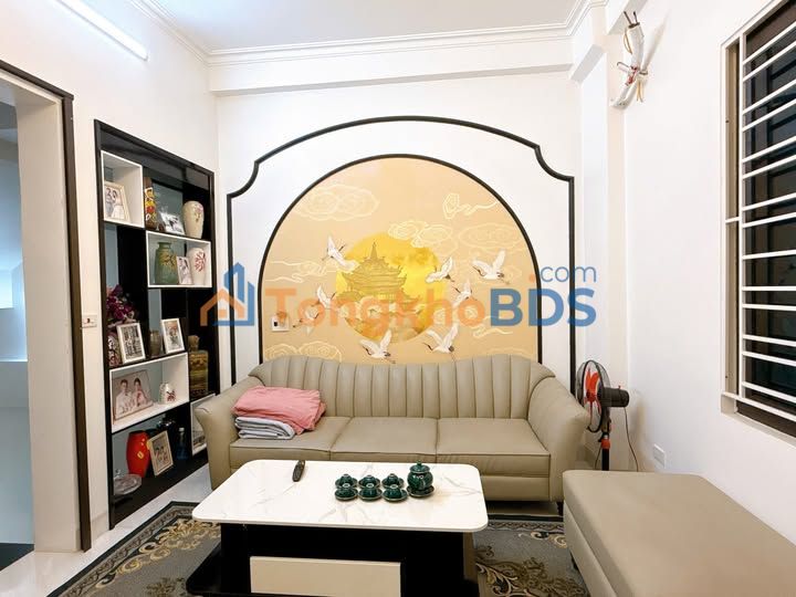 Nhà Phố Cổ Hoàn Kiếm 50m² - 3PN, Ô Tô Đỗ Cửa - Giá 3.2 Tỷ