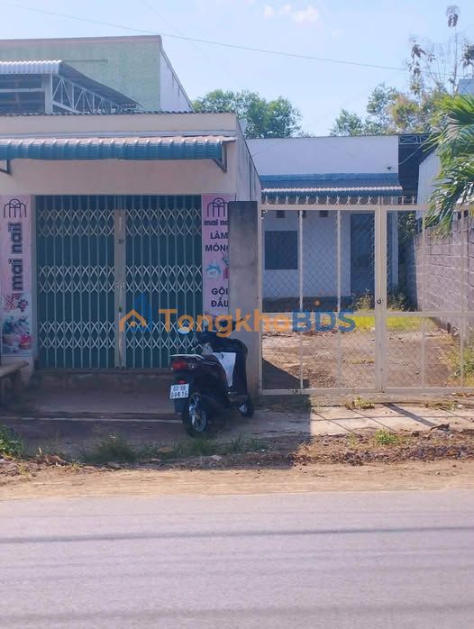 Bán Gấp Đất Mặt Tiền Nhựa 403m² Có Nhà Cấp 4, Định Quán - 1.7 Tỷ