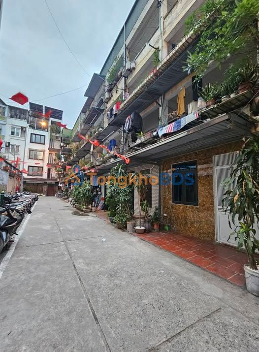 Nhà Quan Hoa, Cầu Giấy - 75m² - Oto đỗ cửa - 6.3 tỷ