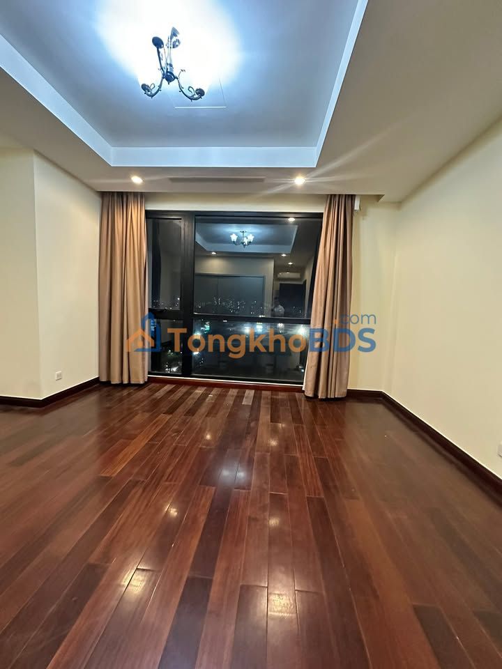Căn hộ Royal City 131m² 23 triệu - Bàn giao ngay