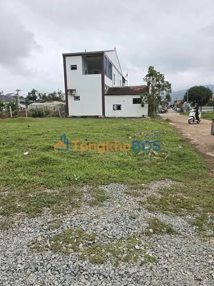 Đất Lô Góc Nam Đàn 237m² - Hai Mặt Tiền, Sổ Đỏ Full Thổ Cư