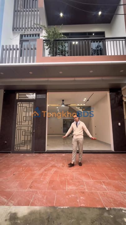 Nhà 3 Tầng Trung Tâm P.Trường Thi, Thanh Hóa - 90m², Vỉa Hè Rộng