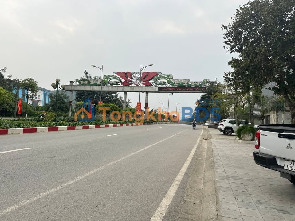 Bán Đất Tặng Nhà Mặt Tiền Nguyễn Tất Thành, Yên Bái - 80m² Full Thổ Cư, Dòng Tiền Sẵn