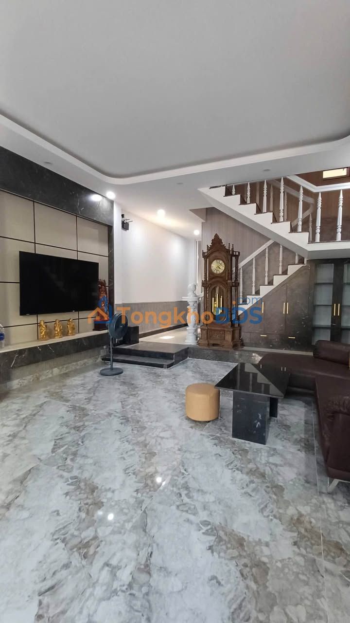 Nhà Mặt Tiền Võ Như Hưng, 80m², 5PN, Giá 12.2 Tỷ TL