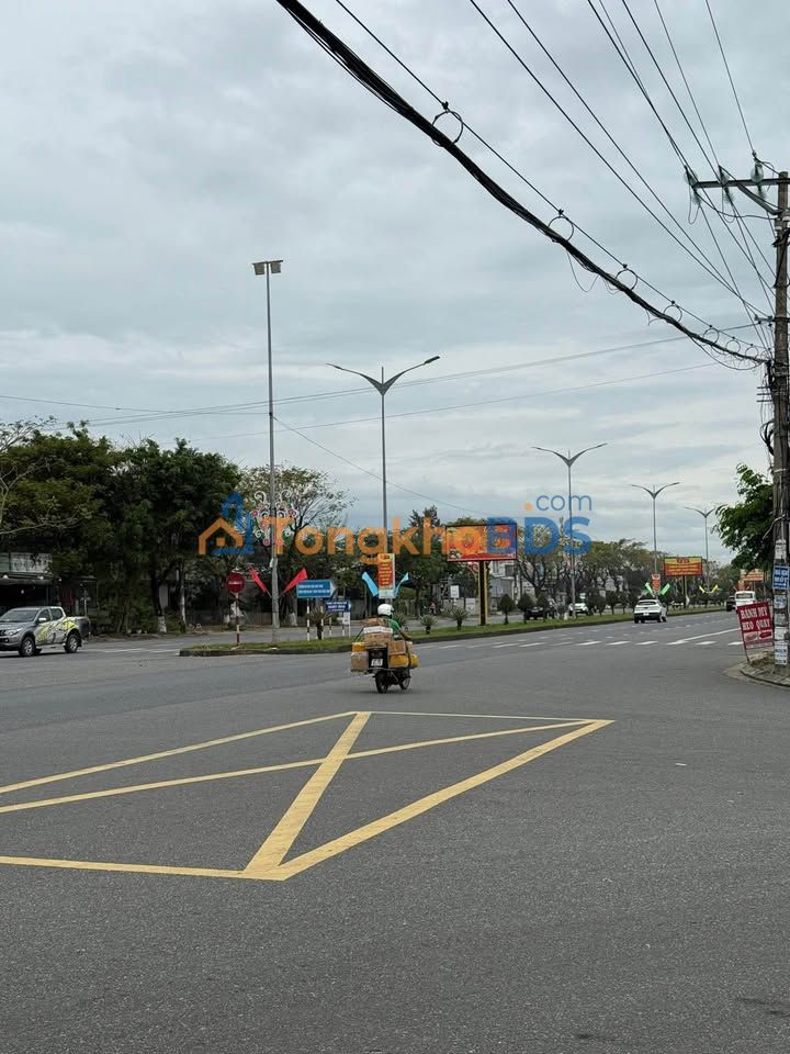 Đất nền mặt tiền Trần Hưng Đạo, Đà Nẵng - 147m² - 7.1 tỷ - Lối vào FPT