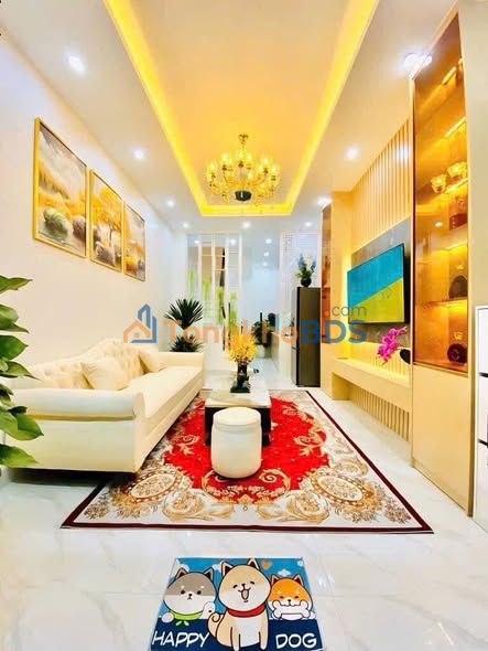 Nhà Lô Góc 34m² ĐH Công Nghiệp, Cầu Giấy - Ô tô Đỗ Cửa, Full Nội Thất