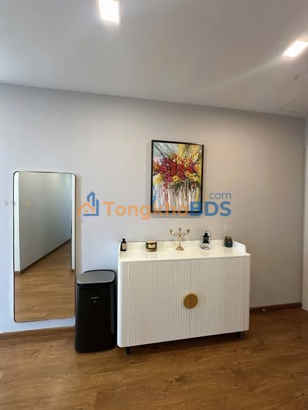 Căn hộ 2PN Vinhomes Golden River (Ba Son) - View pháo hoa, 70m², 29 triệu/tháng