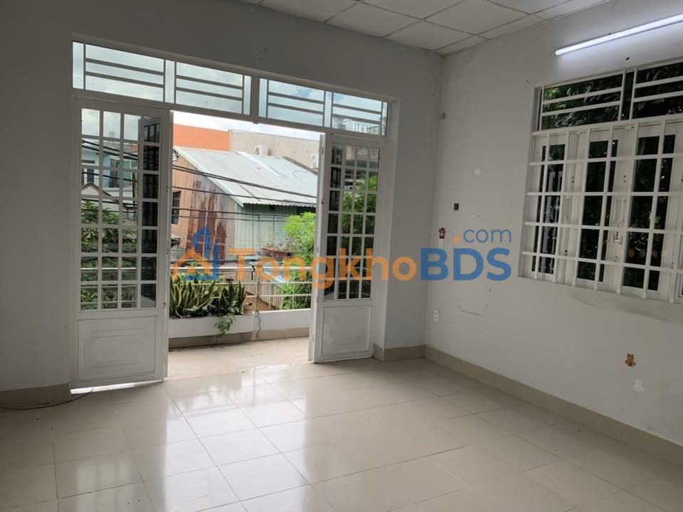 Nhà Phố Tam Bình Thủ Đức 70m² - Kinh Doanh Sầm Uất, Giá 5.7 Tỷ