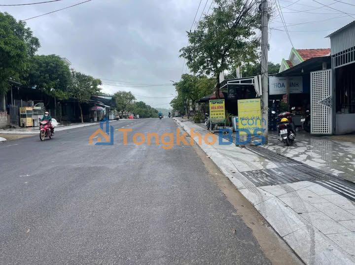 Nhà Mặt Tiền Trần Phú Tuy Hoà 100m² - Kinh Doanh Đắc Lợi