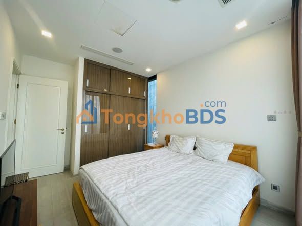 Căn hộ Vinhomes Golden River Q1 62m² 26tr - Bàn giao ngay