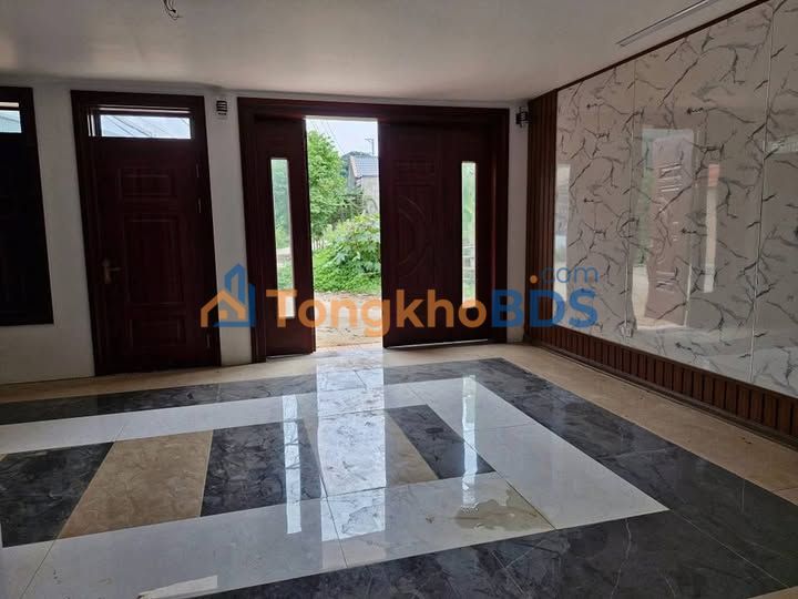 Nhà 3 Tầng 100m² Sổ Hồng Chính Chủ - Full Nội Thất Xịn Sò Tại Sơn La