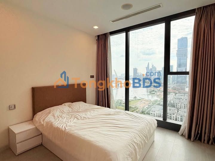 Bán căn hộ Vinhomes Golden River 2PN 78m² view sông, xem pháo hoa giá 23.5 tỷ