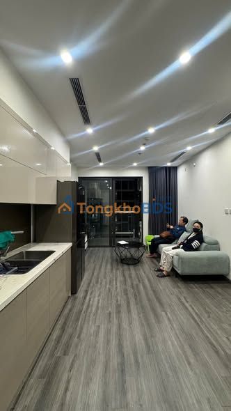 Cho thuê căn góc 2PN Vinhomes Smart City, vị trí trung tâm