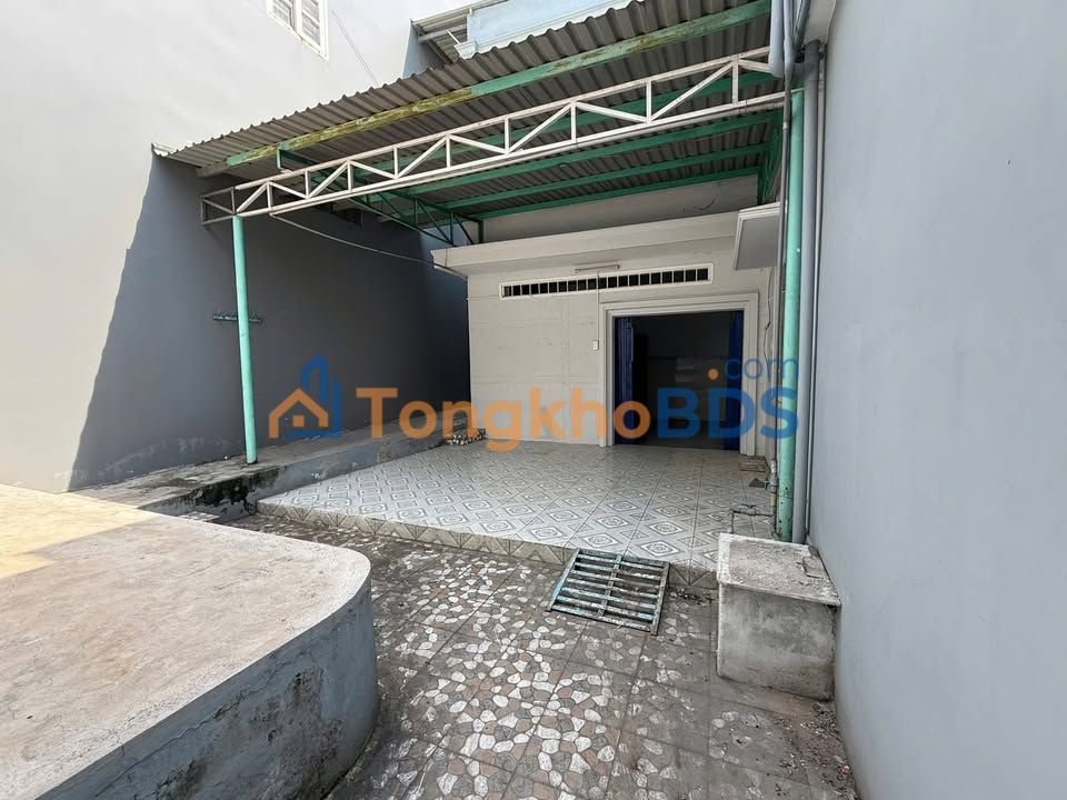 Cho thuê nhà mặt tiền Thủ Đức - Xe tải thông, 200m², 15 triệu/tháng