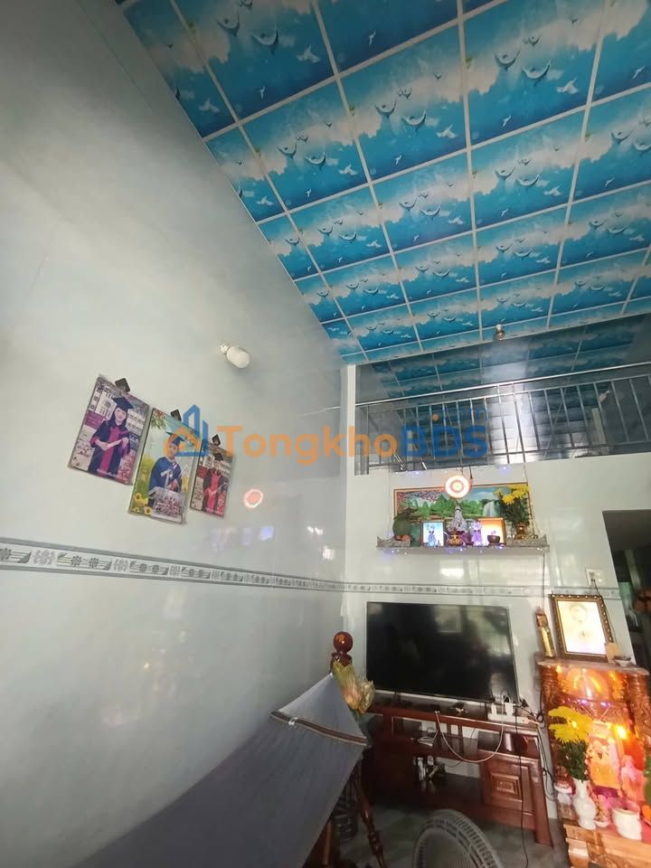 Nhà 70m² Mặt Tiền Nhựa KDC Văn Thánh - Giá Lỗ 1.8 Tỷ