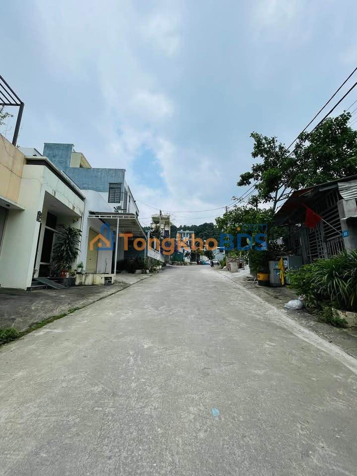 Đất nền 98m² phố Lê Chân, TP Hà Giang - Sổ đỏ TC, giá 2.3 tỷ