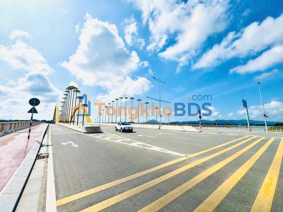 Nhà Mặt Tiền Nguyễn Phúc Thụ, Huế - 100m² Giá 1.X Tỷ