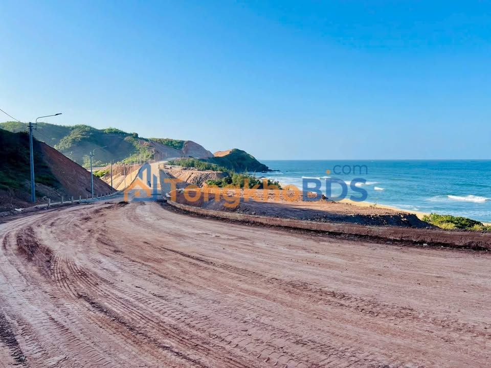 Đất Biển Hoài Hải, Bình Định - 300m² Góc 2 Mặt Tiền, Giá 2.x Tỷ