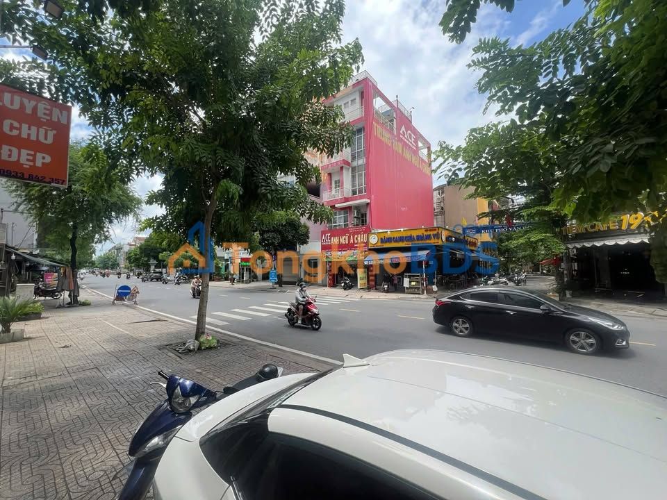 Cho thuê nhà mặt tiền đường Độc Lập, Tân Phú - 100m², 22 triệu/tháng