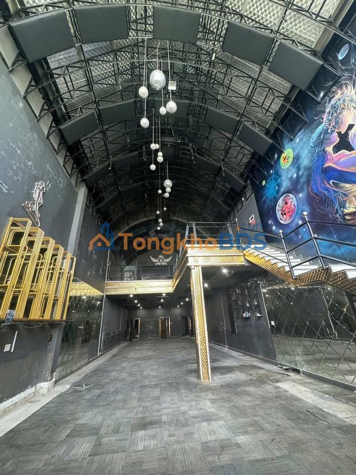 Nhà phố Tân Phú 240m² 80 triệu - Mặt tiền KD đỉnh