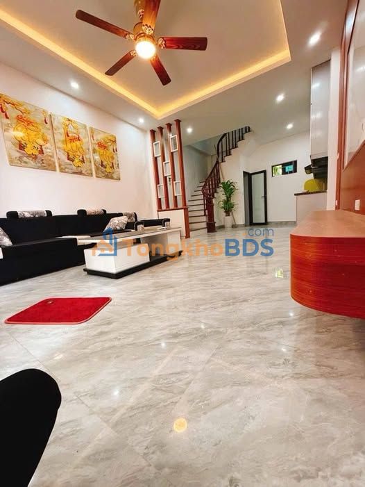 Nhà Di Trạch 37m² - 5 Tầng Lô Góc Giá 4 Tỷ - Gần Ga Nhổn