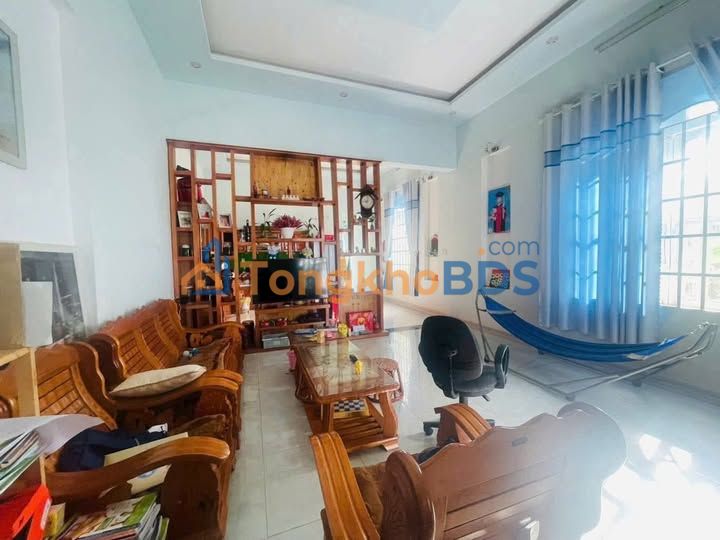 Nhà TĐC Làng Quân Nhân 270m² - Chính chủ bán 2 tỷ, ô tô vào nhà