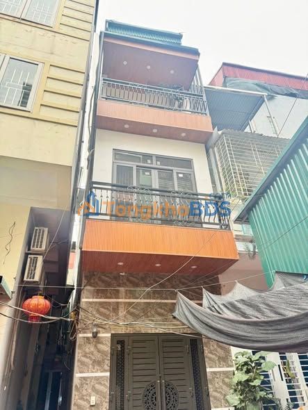 Nhà 43m² Hoàng Mai - Lô Góc Ngõ Rộng Ô Tô Đỗ Cửa Giá 8.6 Tỷ
