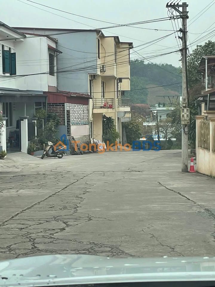 Nhà 3 Tầng 5x20m Đường Cao Thắng, Yên Bái - Sẵn Sàng Ở Ngay