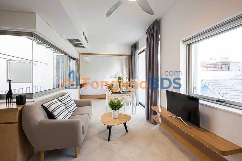 Cho thuê căn hộ 1PN 45m² Bạch Đằng, Tân Bình - Gần Sân Bay, Ban công riêng
