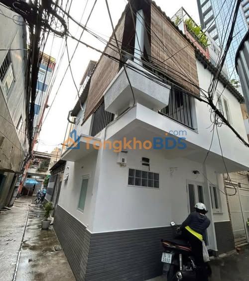 Nhà Nguyên Căn Cho Thuê Quận 1 - 36m² Full Nội Thất, Hẻm Xe Hơi