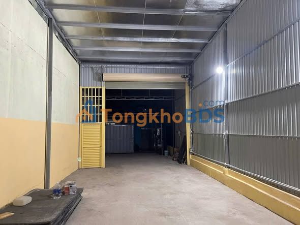 Cho thuê kho 225m² đường xe tải, TP.HCM - Giá 10 triệu/tháng