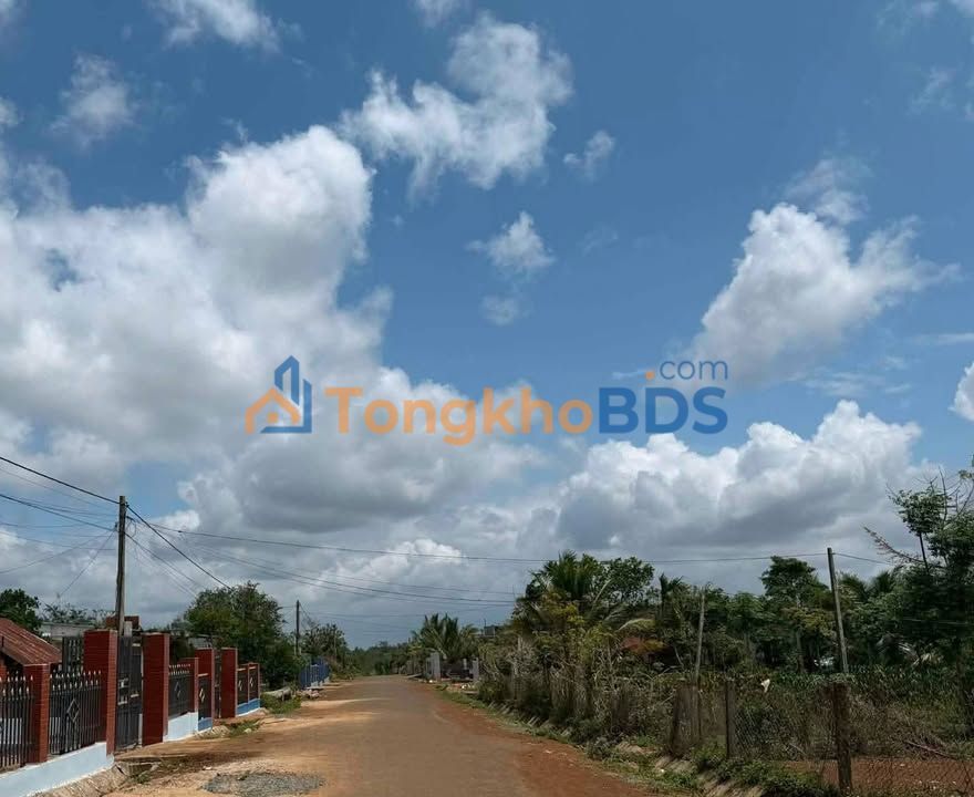 Đất Vàng Phường Đoàn Kết, Buôn Hồ - 250m² Giá Chỉ 420 Triệu