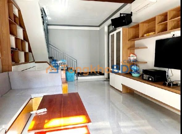Nhà vườn Quận 7 115m² 7 tỷ - Ô tô vào tận nhà