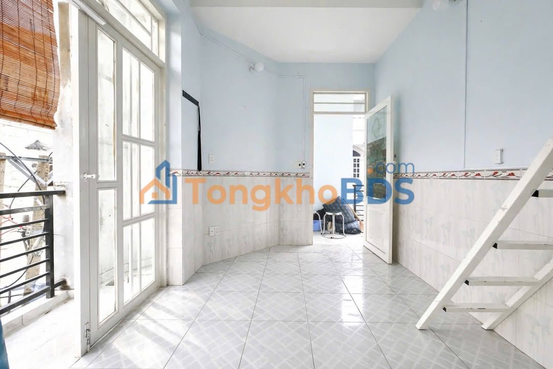 Cho thuê căn hộ Duplex Ban công, Q.11, 3.490.000đ/tháng