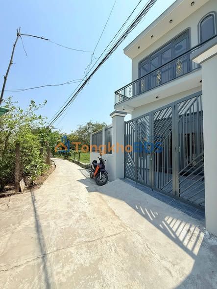 Nhà 2 Tầng Cần Giuộc 81m² - Giá 1.8 Tỷ - Sổ Hồng Thổ Cư