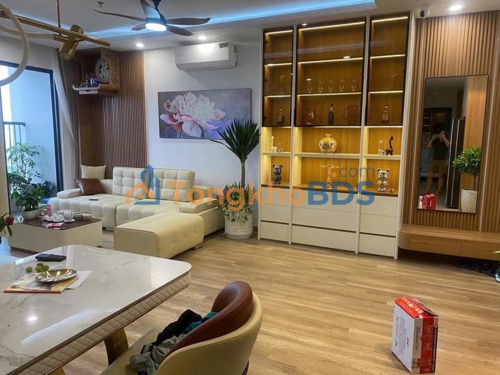 Chung cư The Wisteria 114m² - 7.5 tỷ | View Đại Lộ Bình Minh