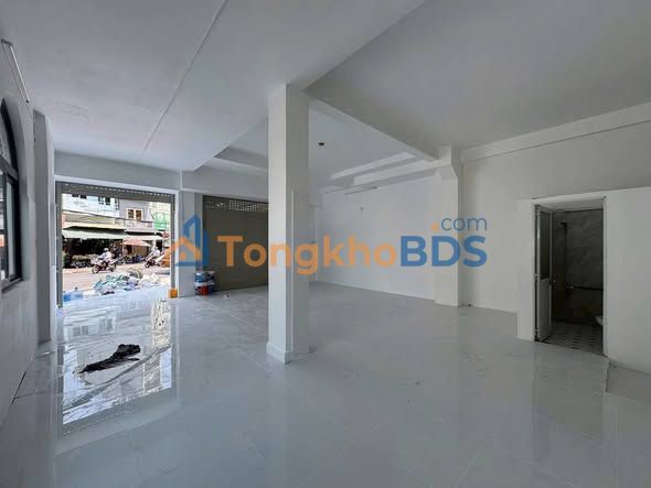 Mặt tiền 77m² Thoại Ngọc Hầu, Tân Phú - Kinh doanh sầm uất, để xe thoải mái