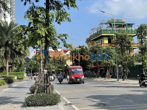 Mặt bằng kinh doanh 90m² Xuân Diệu, Tây Hồ - Sẵn sàng vận hành Coffee & Cocktail Pub