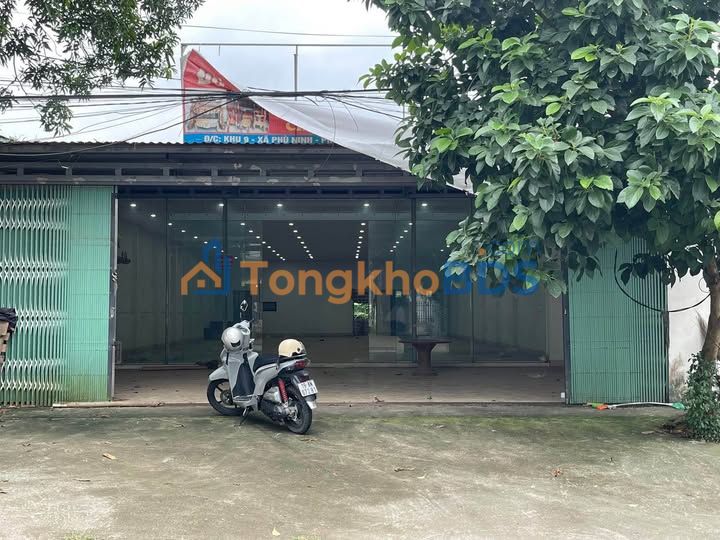 Nhà xưởng 300m² Phù Ninh - Đường lớn, gần chợ, sẵn sàng hoạt động